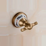 Accessoires et porte serviette en laiton massif - Vignette | Serviettes de bain 