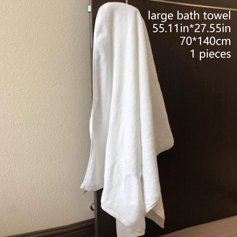 serviettes carrées blanches 11